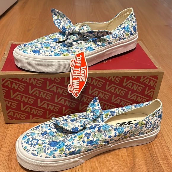 Vans Shoes - Brand new vans shoes, never worn. My husband got the wrong size.